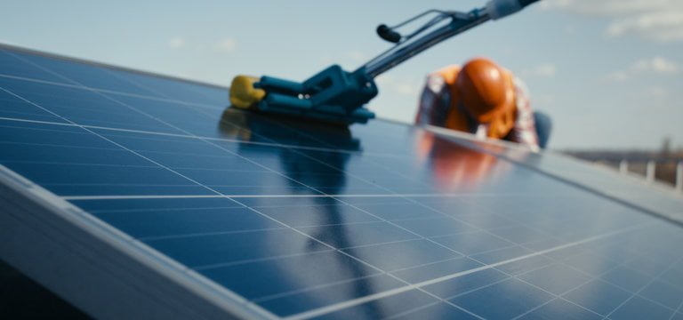 Manutenzione dei Pannelli Fotovoltaici: Garanzia di Efficienza e Durata nel Tempo con Green Solar Energy